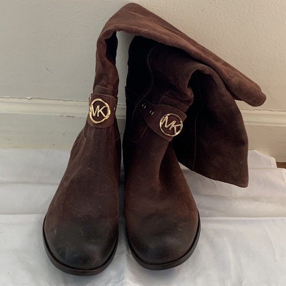 Brand new MK Michael Kors brown weathered leather/suede boots. Gold detailing - Picture 4 of 14